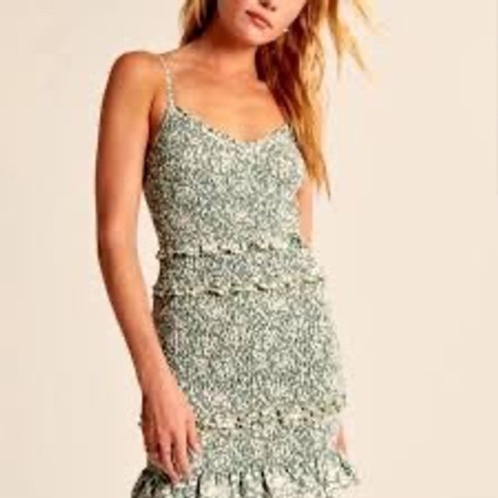 Abercrombie & Fitch Green Floral Smocked Tiered Ruffle Mini Dress XL NWT